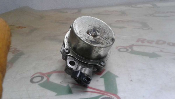 FORD FİESTA FUSION  FREN VAKUM POMPASI V 1.4 tdci  1530550 CP 9658398080 D 2S6Q2A451